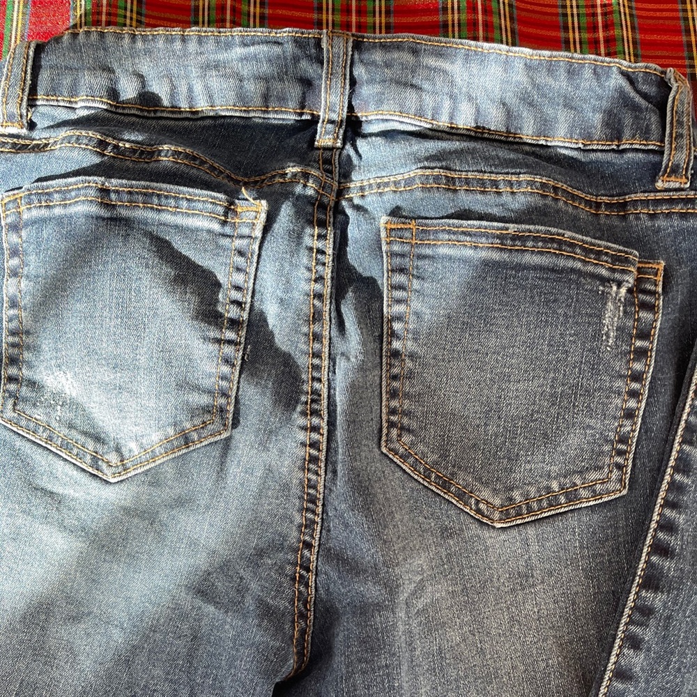 Juniors Ripped Jeans- Size 7 - Picture 9 of 10